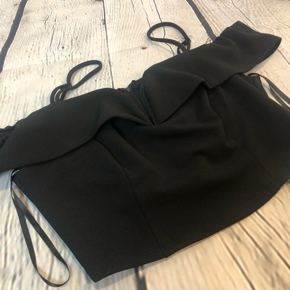 Off the Shoulder Crop Top - Picture 7 of 7